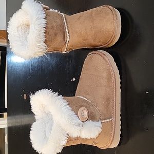 Weestep size 11 little kids boots